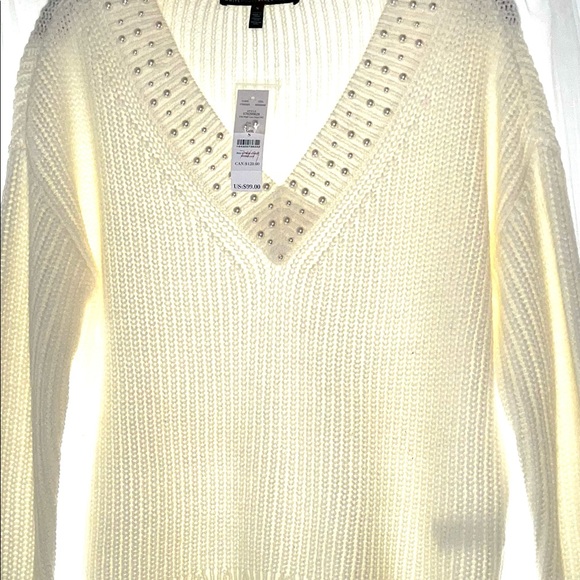 ❤️NWT.WHBM Cream V Neck Wool Sweater w. Pearls. SMALL. - Picture 11 of 12